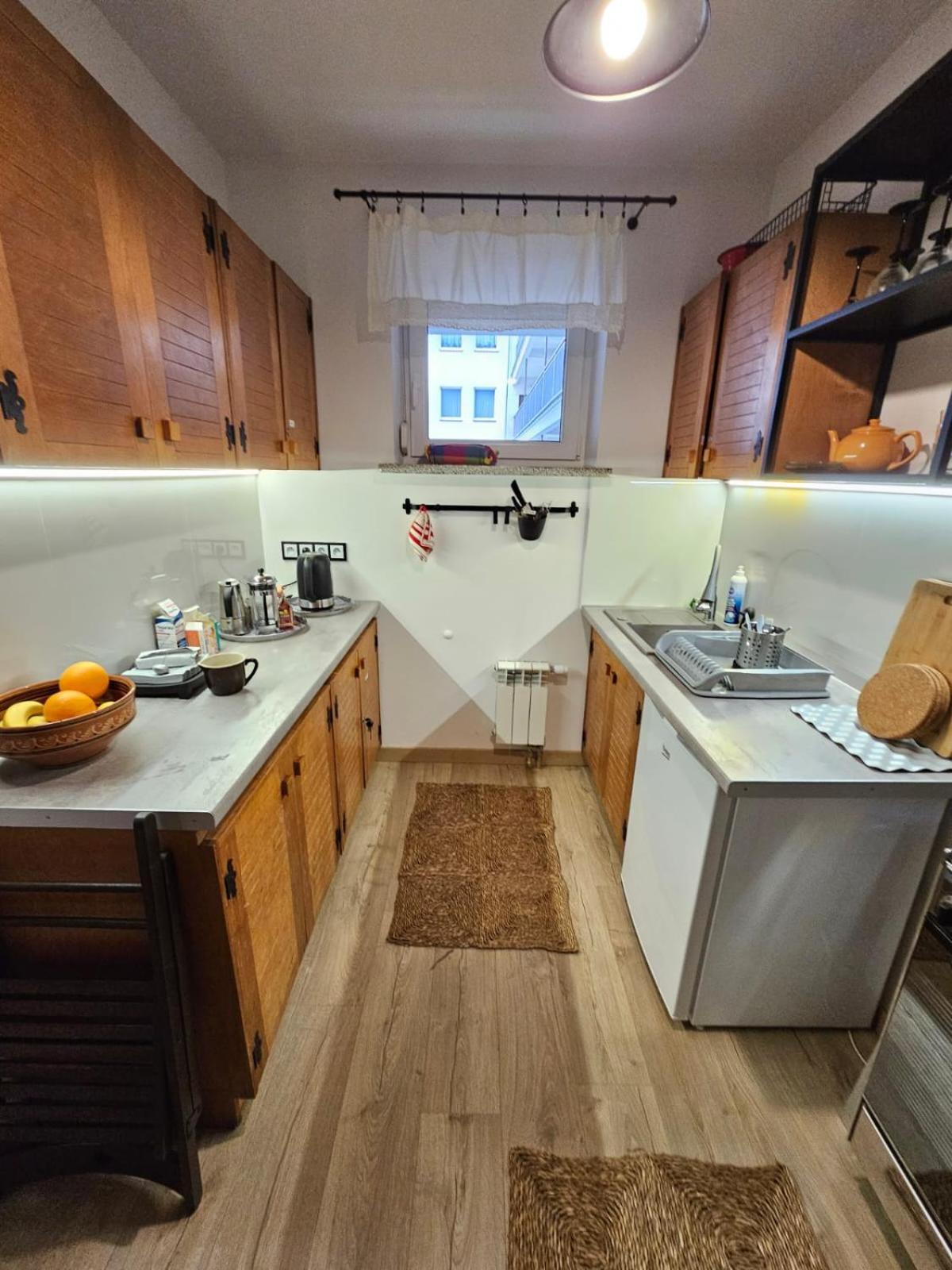 Schicke 2-zimmer-wohnung Im Vintage-look Kraków