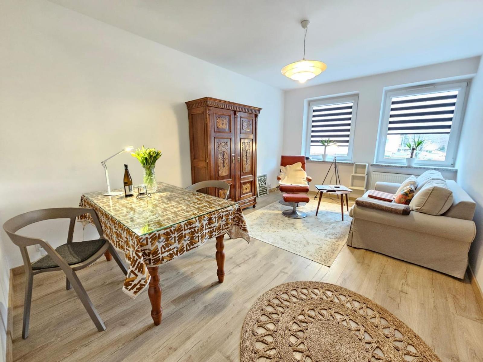 Schicke 2-zimmer-wohnung Im Vintage-look Krakow